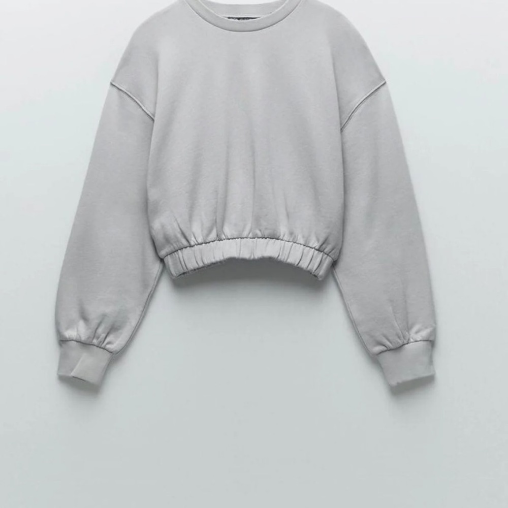 Zara Plush Sweatshirt - Picture 2 of 6